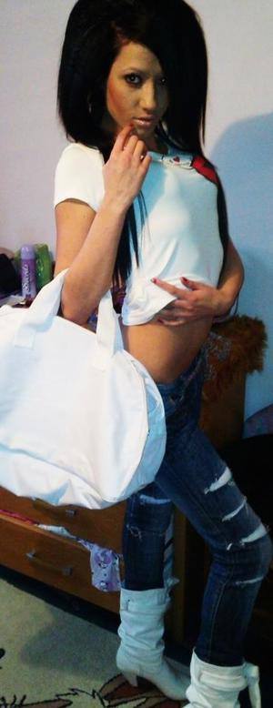 Zaniyah, 26 | California Casual Dating for Mature Men