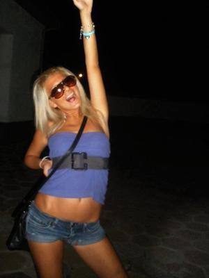 Esmeralda, 20 in California | Casual Dating and Private Chat