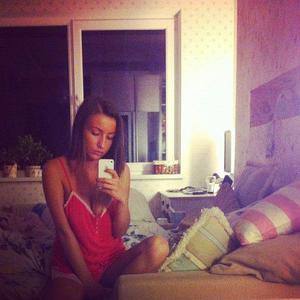 Kyla (18) in Quebec | Private Adult Dating Profile