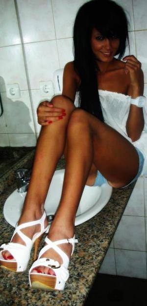 Tara (26) | Wisconsin No-Strings Dating and Messaging