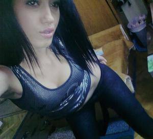 Kinsey, 18, Oregon | Flirty Adult Profile for Older Men