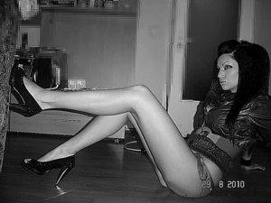 Lauryn (28) from California | Discreet Casual Encounters