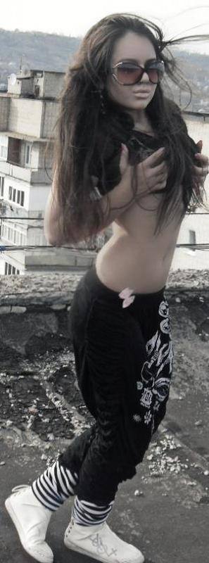 Meet Carlie (29) from Ontario | Local Dating Profile