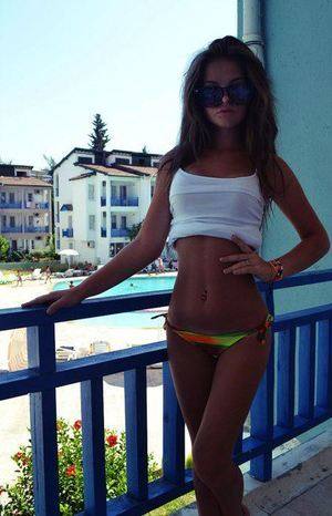 Aimee, 19, Virginia | Nearby Adult Singles