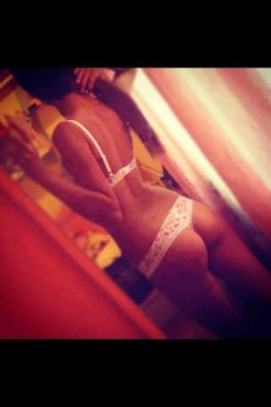 Photo of Gretchen (30) from Utica, NY dating profile