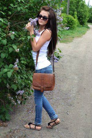 Chat with Kasey (18) | North Carolina Local Women