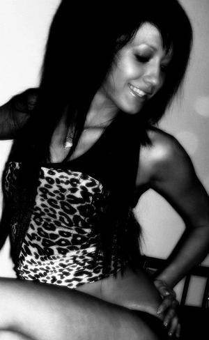 Adult dating profile photo of Marilyn (18) in New York, NY