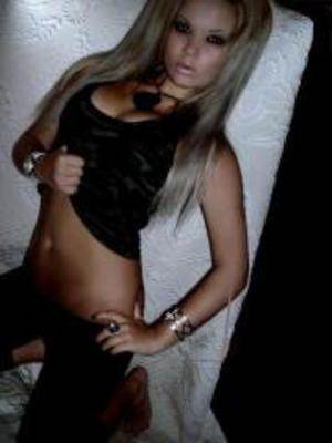 Photo of Sabrina (25) from Manhattan, NY dating profile