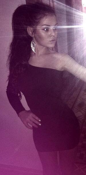 Mikaela (20) in Ontario | Local Adult Woman