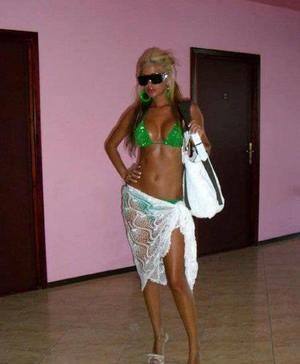 Chat with Lucia (29) | Alberta Local Women