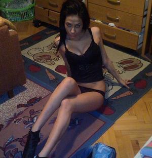 Jade from Wakefield, Rhode Island is looking for adult webcam chat