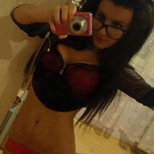 Gussie from Aliceville, Alabama is looking for adult webcam chat