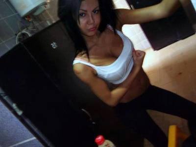 Meet local singles like Oleta from Fife Heights, Washington who want to fuck tonight