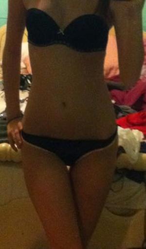 Idella from Portland, Indiana is looking for adult webcam chat