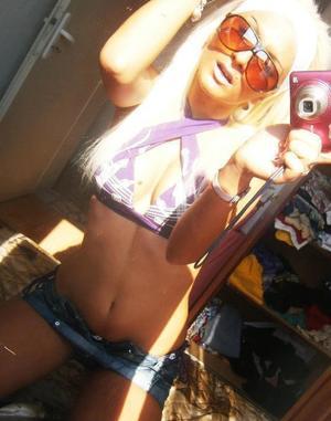 Kathyrn from Randall, Kansas is looking for adult webcam chat