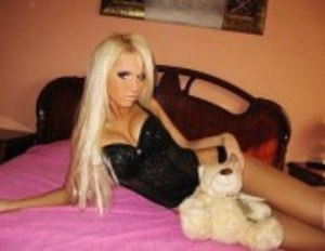 Liane from Mount Sterling, Kentucky is looking for adult webcam chat