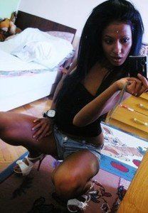 Looking for local cheaters? Take Simone from Massachusetts home with you